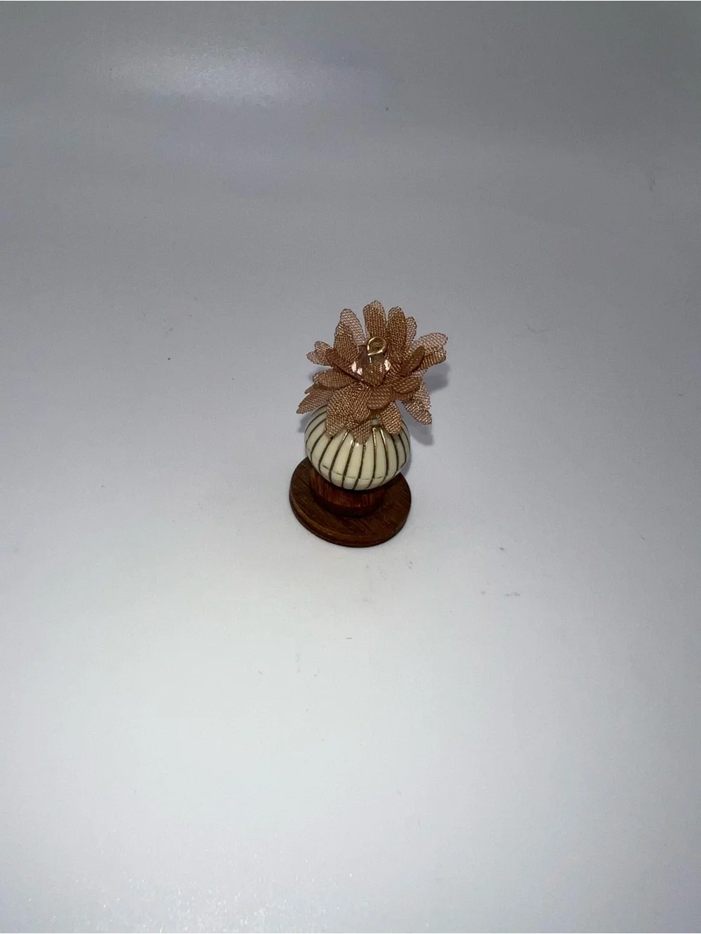 Handmade miniature dollhouse potted flowers